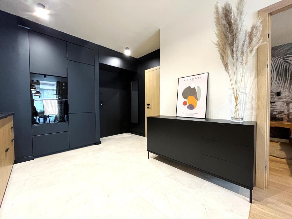Wyszynskiego Apartment - Self Check-In 20H - Parking &Lift Вроцлав Екстер'єр фото